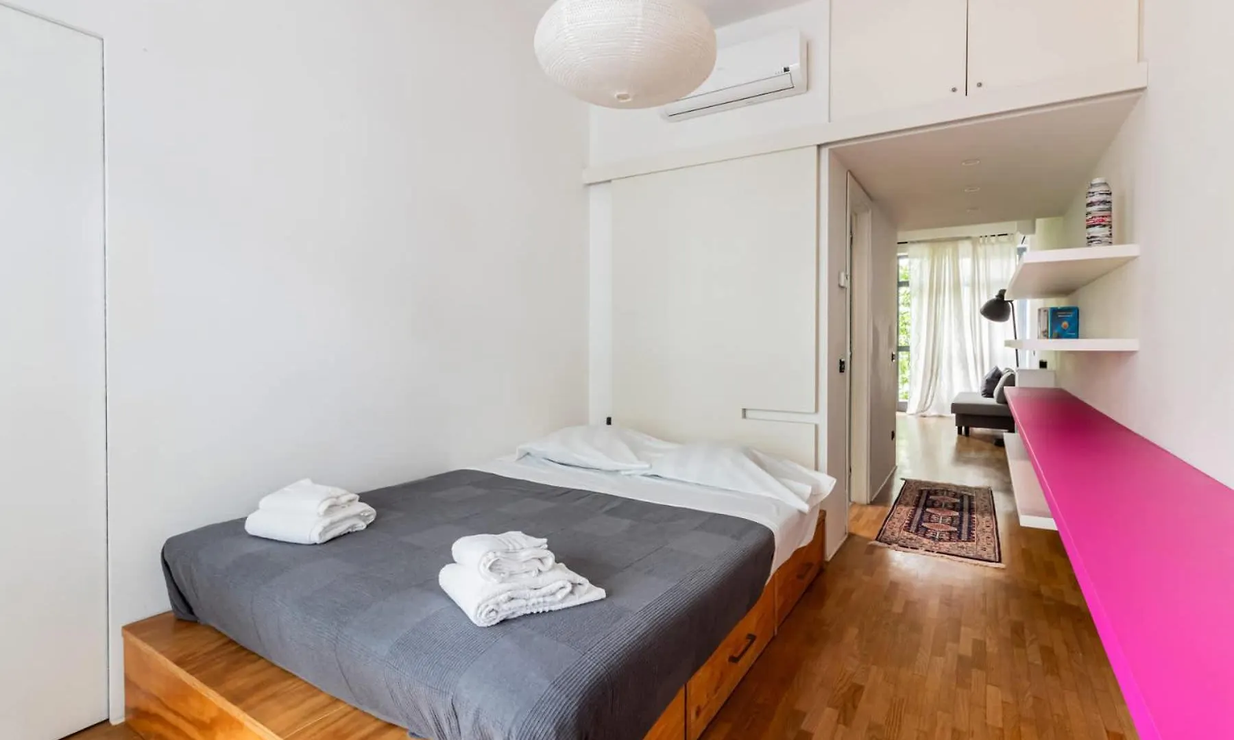 Homeby, Stylish Apartment With Balcony Milan