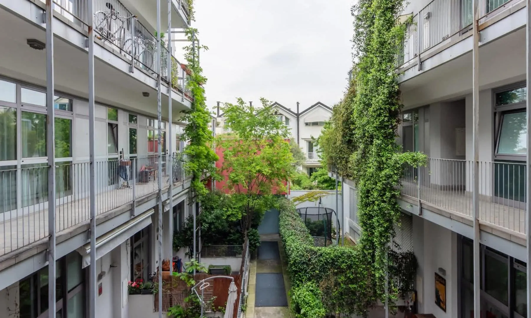 Homeby, Stylish Apartment With Balcony Milan